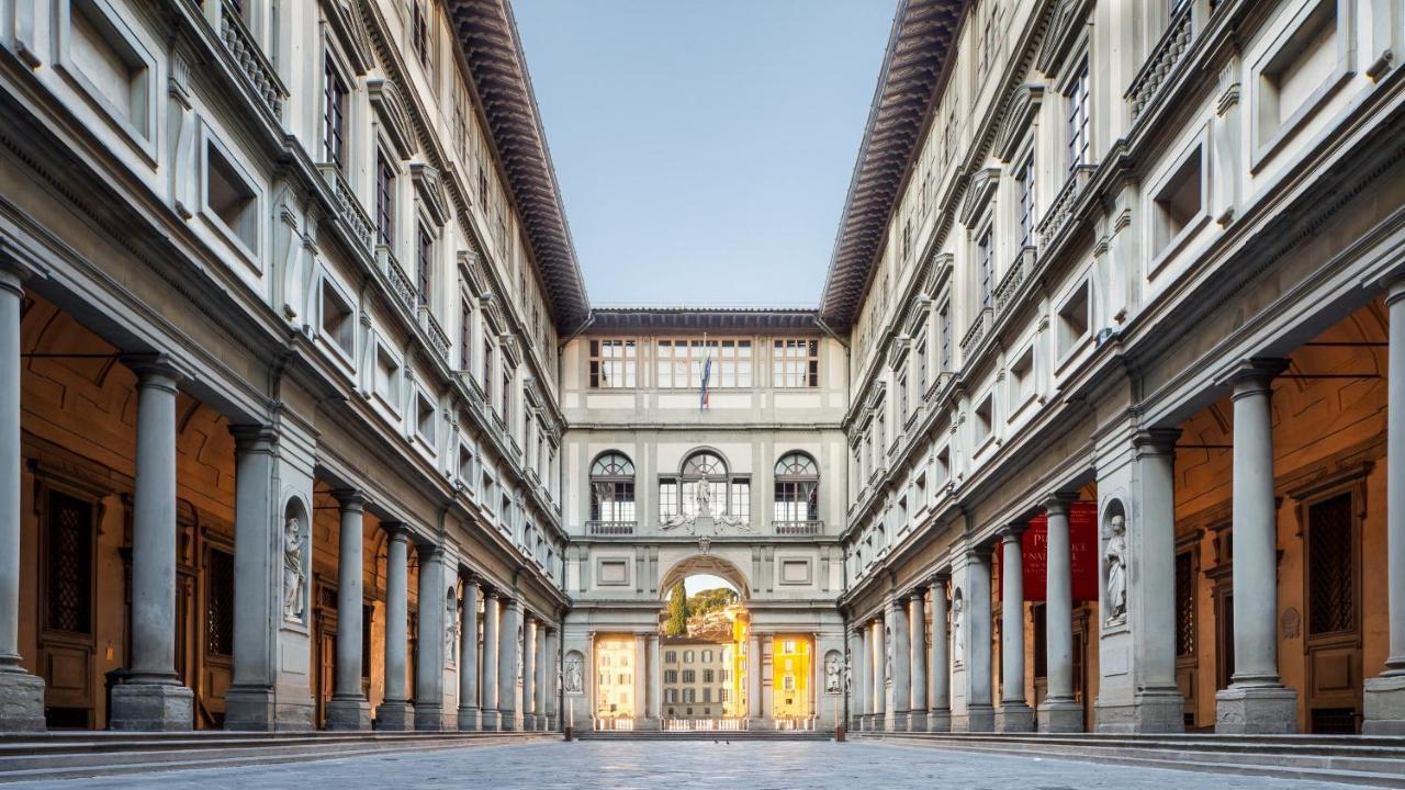Historic Center Palace - Huge 4 Bedrooms Santa Croce - By Likehomeflorence Apartamento Florencia