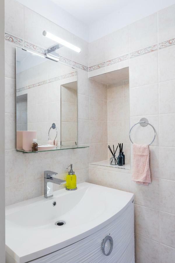 Historic Center Palace - Huge 4 Bedrooms Santa Croce - By Likehomeflorence Florencia