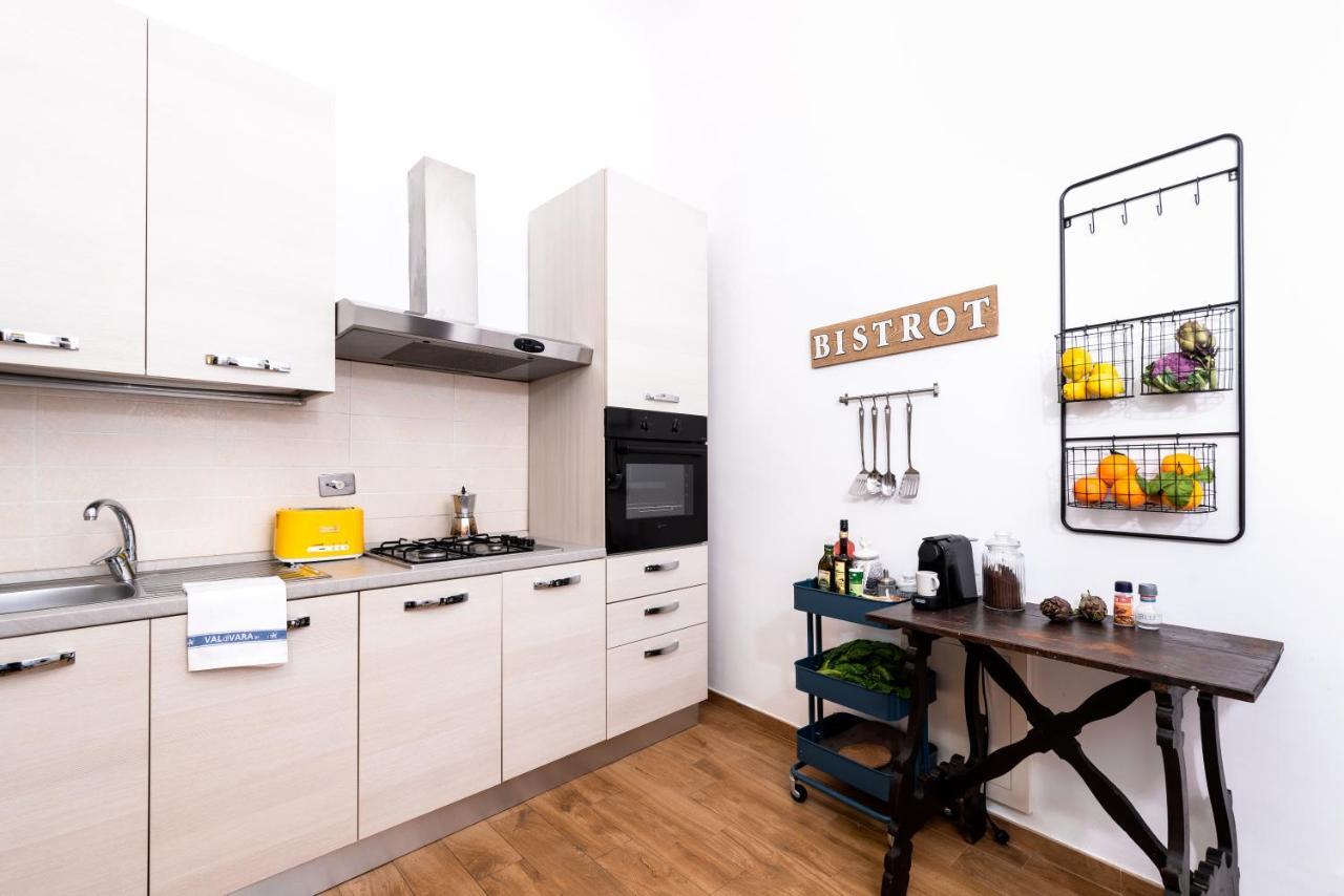 Historic Center Palace - Huge 4 Bedrooms Santa Croce - By Likehomeflorence Apartamento